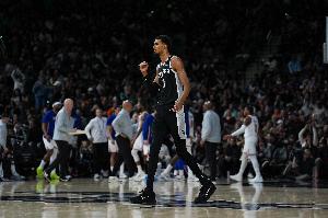 重回首发！文班亚马上半场10中5砍16分6板2断 正负值+21最高