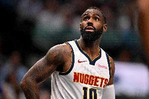 这表现神了！小哈达威12中8&三分9中5砍下25分 险胜4分正负值+27