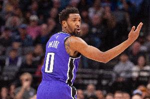 蒙克谈吃T：我只是想保护我的队友 我觉得裁判不应该吹我T