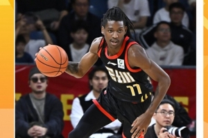 爆砍45分准三双率队击败北京！深圳外援史密斯当选第4周周最佳