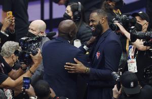 大将军：詹姆斯因太接近乔丹而遭人憎恨 他41岁场均25分&不可思议