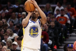 梅尔顿：能出手42个三分对我们来说是件好事 我们只是得把球投进