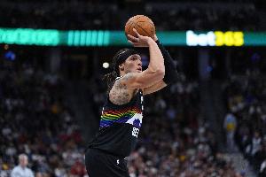 强硬对位字母！戈登16中7得全队第二高23分 另有6板4助&罚球9中7