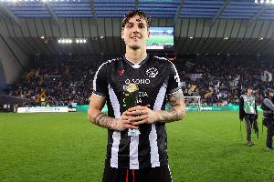 罗体：扎尼奥洛将接受膝盖关节镜手术，预计将因此缺席三周时间