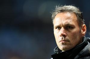 早日康复！米兰名宿范巴斯滕暂时辞去评论员工作，陪伴病重的妻子