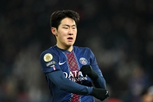 马卡：马竞总监赴巴黎谈李刚仁，球员希望离队 巴黎降低要价