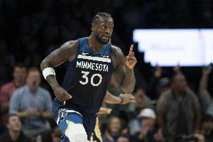 扛着球队前进！兰德尔第三节8中6高效砍下17分1板1助