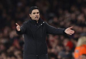 尼基·巴特：阿尔特塔总是离开教练区，若我发球就从他头上扔过去