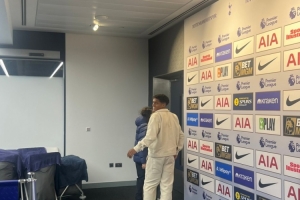 记者：主场1-2不敌西汉姆，赛后热刺准新援索萨更衣室亮相会队友