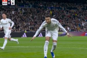 搞笑神龟🤣姆巴佩罚入点球后当面嘲讽门将，模仿扑救左摇右晃