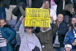 👀皇马球迷在对阵莱万特的比赛中高喊“弗洛伦蒂诺下台”
