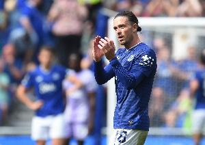 莫耶斯：并未要求格拉利什就染红道歉 向裁判鼓掌是愚蠢行为