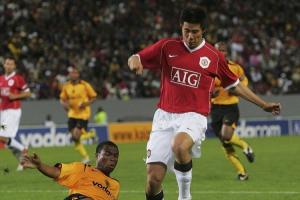 董方卓怒怼网友：我没踢出来？全亚洲有几个去曼联踢球的？