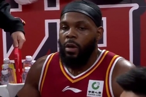 这么强的嘛！山西外援奈特首节6分钟 4投全中砍下11分2板3助