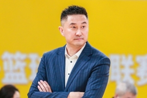 杜锋：四川队非常困难 他们是在为了热爱去打球 向他们致敬