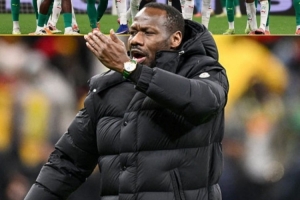 非洲杯决赛带队罢赛！塞内加尔主帅赛后致歉：非常后悔，我太冲动