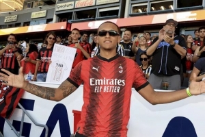 NBA球星班凯罗：我支持AC米兰，我也会玩FIFA之类的游戏