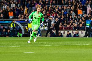 每体：特狮今天早上来到巴萨基地，向队友和工作人员告别