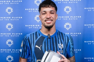 迪马：那不勒斯有意引进巴西前锋莱昂纳多，本赛季为新月打进16球