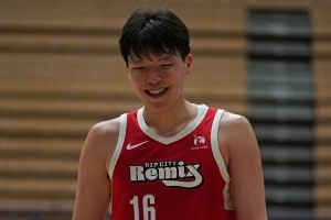 拓媒：没人认为杨瀚森会成约基奇 但其G联赛的表现说明他有天赋