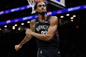 太团队了！篮网阵中7人得分上双 缺少爆发点仍输球