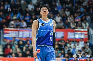 填满数据栏！邹阳10中7高效拿下21分4板2助2断1帽