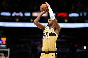 活力十足！萨尔首节9中5贡献12分4板 正负值+6