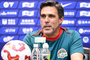 博主：河南队历经21小时航班延误终于飞抵昆明，开启高原拉练