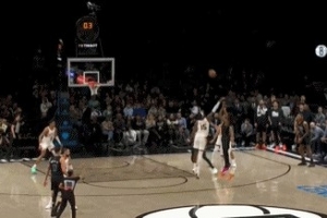 神来之笔！曼恩快速到前场迎着两人扑防命中压哨三分球