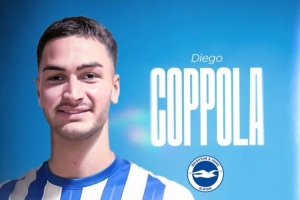 记者：纯租借，米兰引进布莱顿后卫库博拉的谈判已取得进展