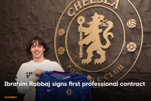 官方：切尔西与17岁青训球员拉巴吉签下首份职业合同