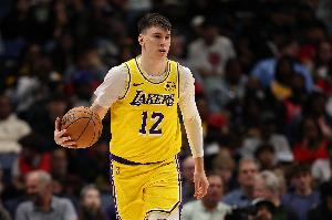 拉拉维亚：穆雷上半场打出全明星表现 下半场湖人加强了防守&沟通