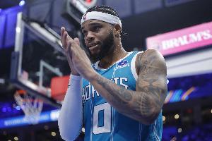 美记：湖人/快船/雄鹿/国王都询问过小桥 价格合适黄蜂愿意交易