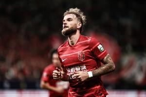 直播吧：新鹏城与蓉城外援后卫莱切特达成共识，双方已接近签约