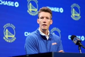 邓利维：若有机会得到非常出色的球员 那我们愿动用所有资源交易