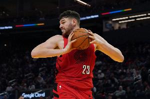 队记：有其他队的同行在夸克林根 说他会成全明星